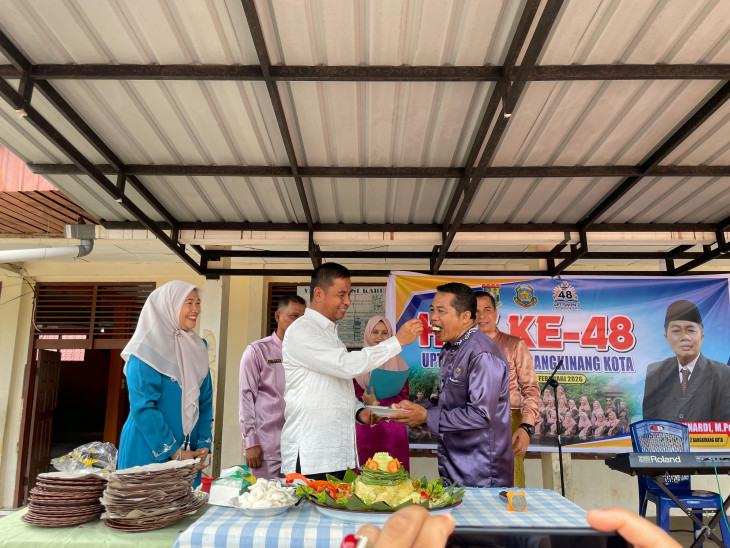 Bertepatan Peringatan HUT ke 48, Bupati Kampar Tinjau Infrastruktur SMPN 2 Bangkinang Kota 