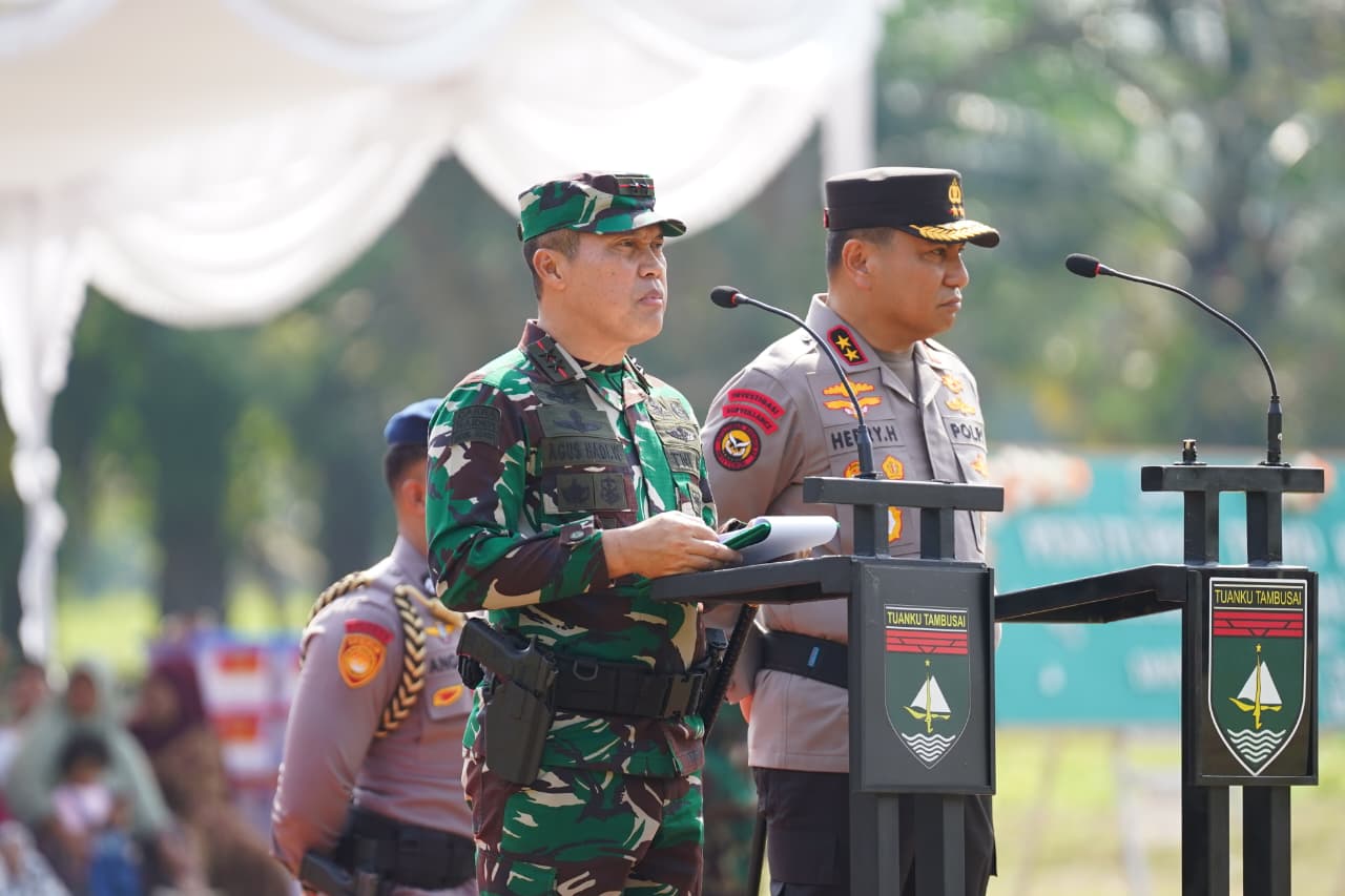 Pangdam Tuanku Tambusai dan Kapolda Riau Tunjukkan Soliditas TNI, Polri dalam TMMD Ke 127