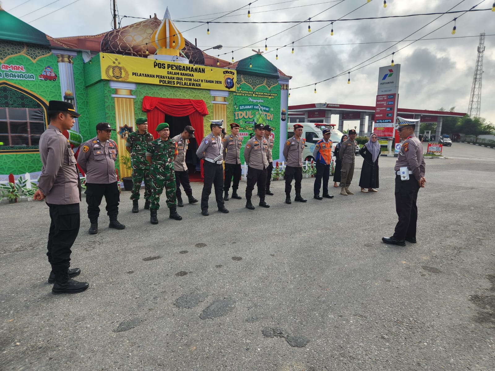 Sinergitas TNI Polri Amankan Pos Pengamanan Idul Fitri KM 55 Bandar Sei Kijang