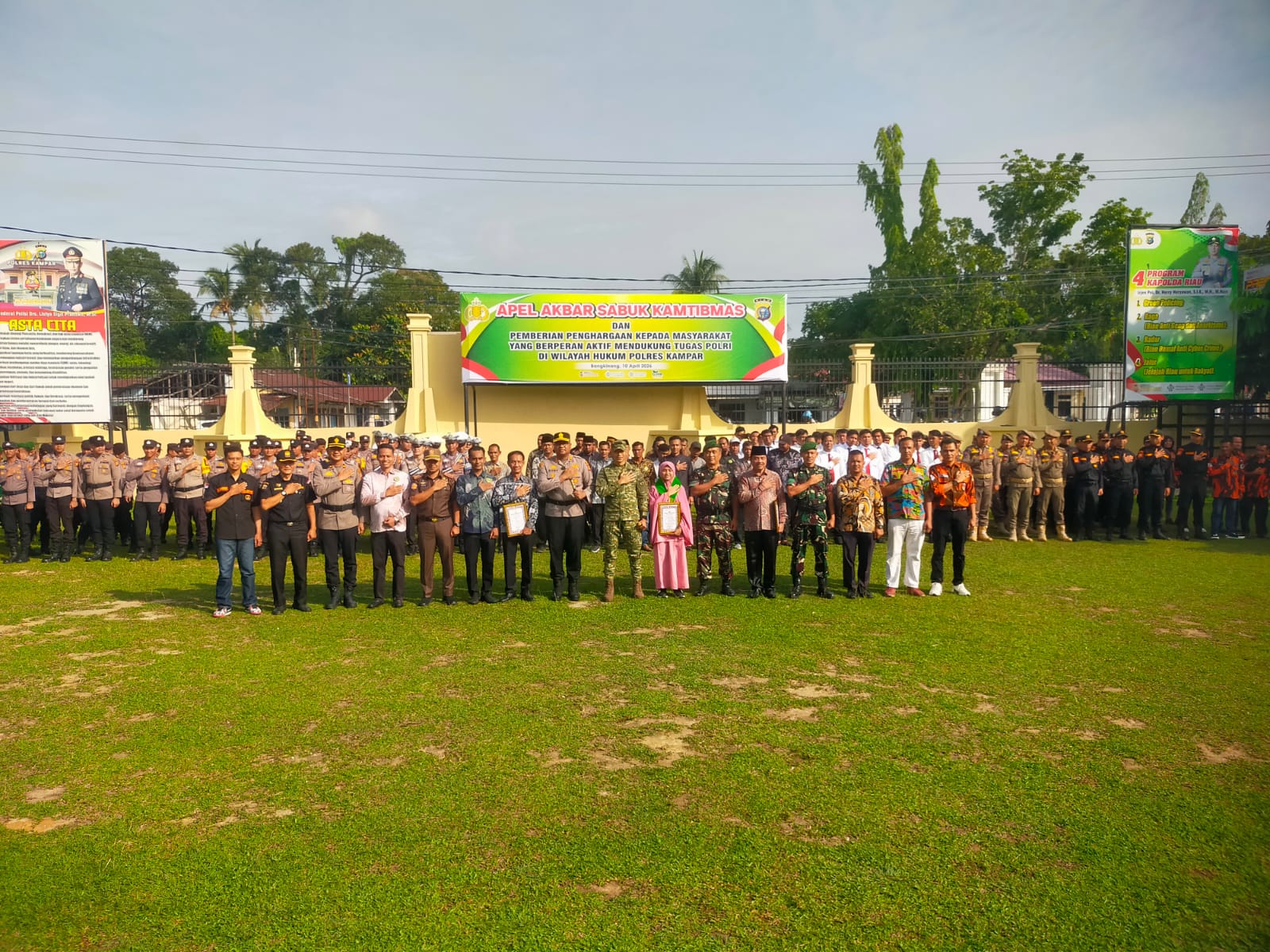 Perkuat Sinergitas, Danramil 01/Bkn Hadiri Gelar Apel Akbar Sabuk Kamtibmas 2026