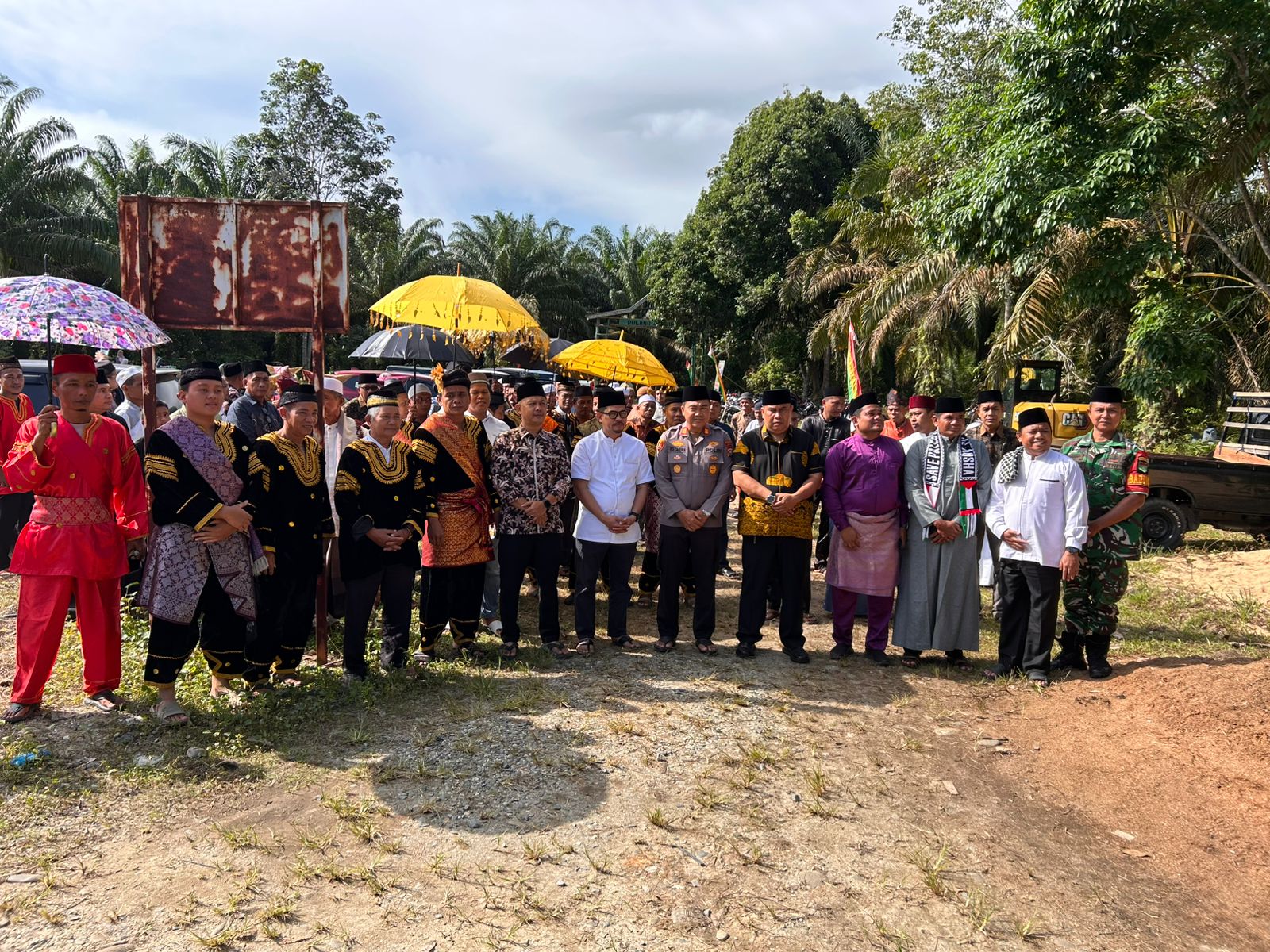 Babinsa Kopka Jupri Hendri Hadiri Acara Halal Bihalal, Pererat Silaturahmi di Desa Gunung Malelo