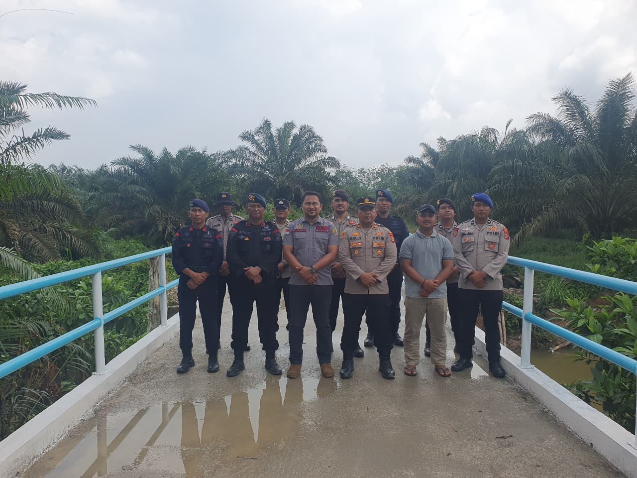 Jembatan Sei Silam Rampung, Personil Polda Riau dan Polres Kampar Sukses Selesaikan dalam 10 Hari