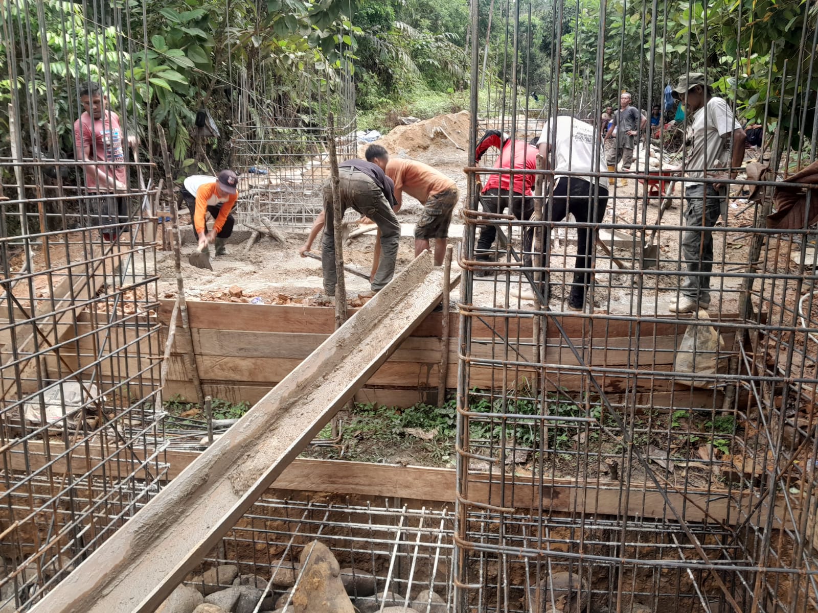 Terus Digesa Pondasi Tower Jembatan Desa Kota Lama Capai 70 Persen