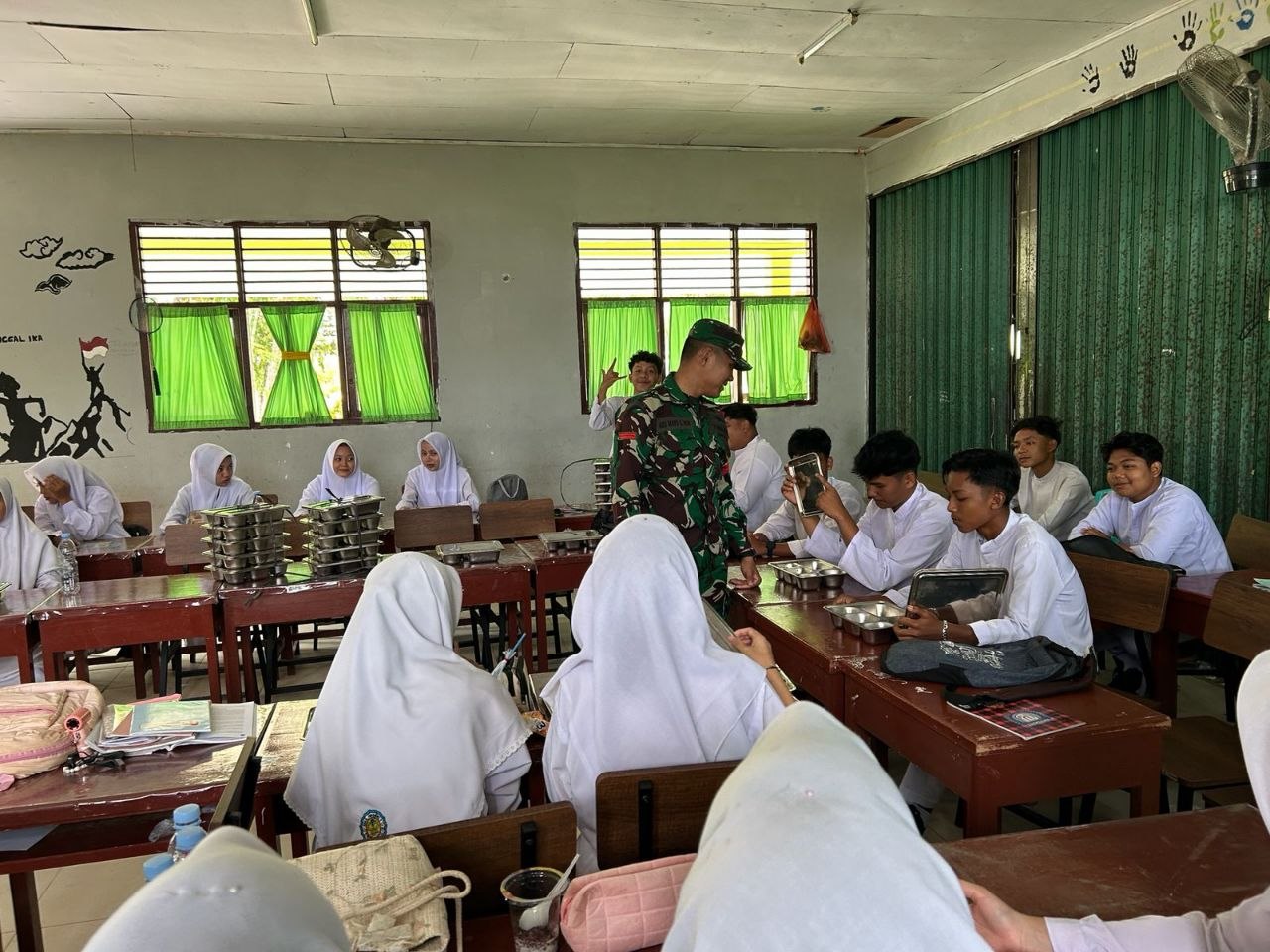 Pratu Abi Mayu Pantau Distribusi MBG