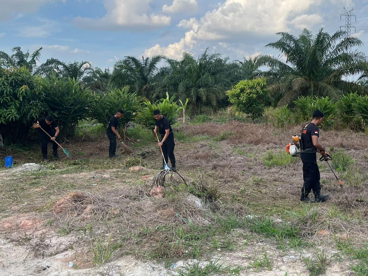 Sambut HUT Bhayangkara ke-80, Brimob Riau Gelar Bakti Religi di GPIN Anugrah Pekanbaru