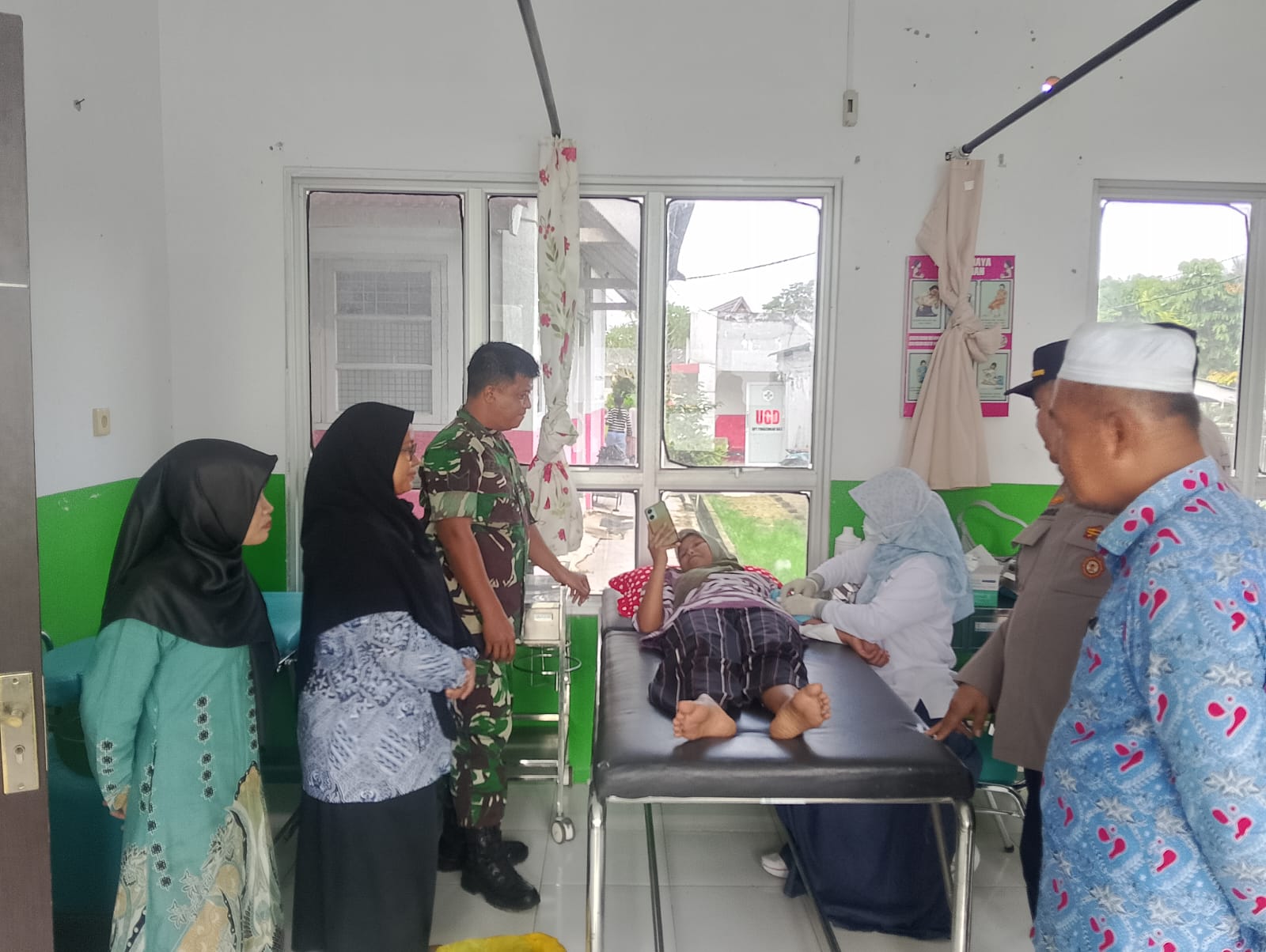 Serma Saragih Babinsa Koramil 01/Bangkinang Hadiri Kegiatan KB Kesehatan di Puskesmas Salo