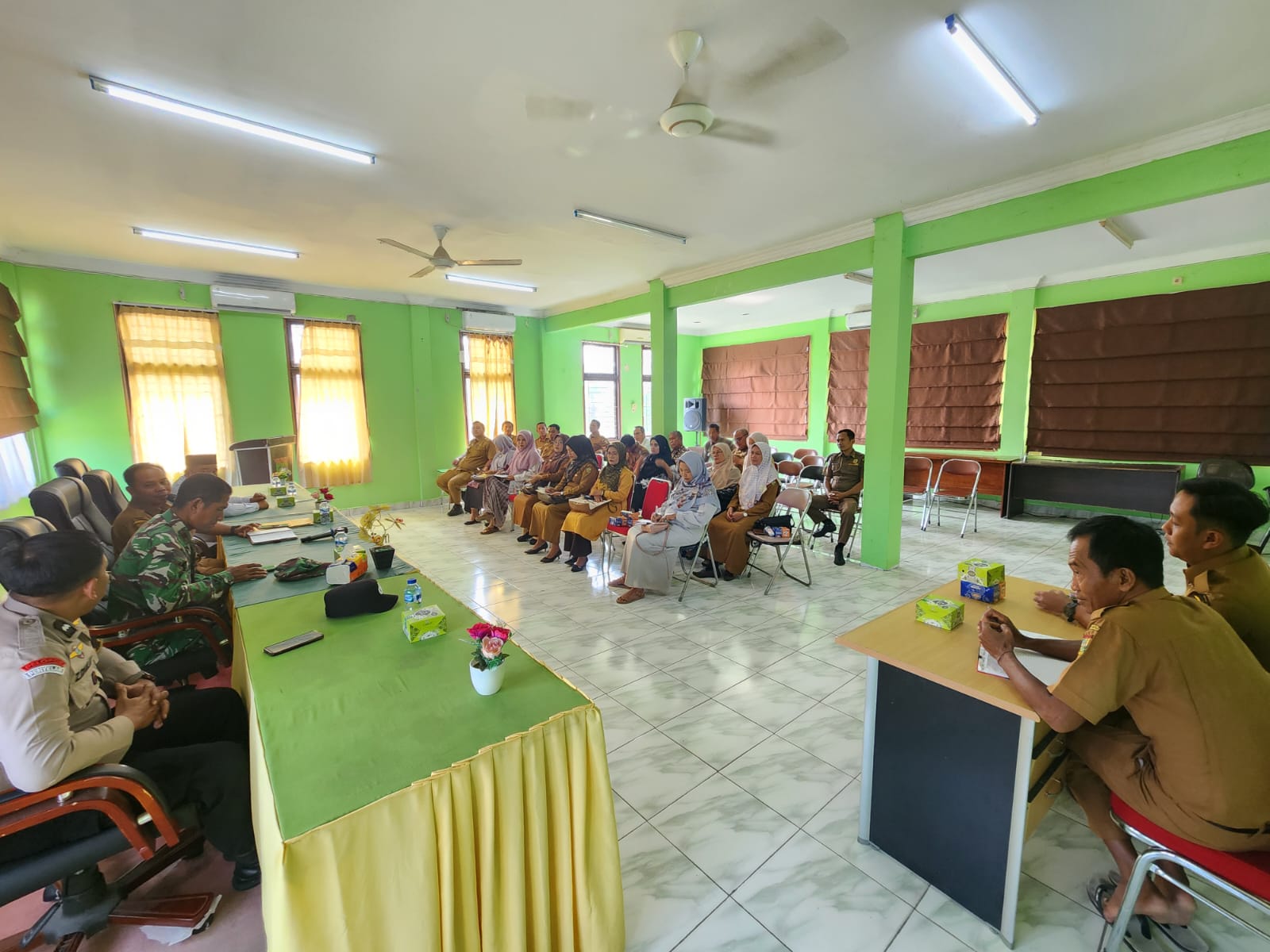 Babinsa Koramil 05/KK Hadiri Rapat Persiapan Hari Jadi Provinsi Riau Ke 69 dan HUT RI Ke 81