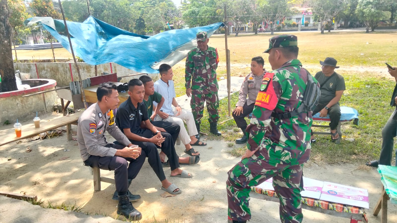 Babinsa Koramil 03/Bunut Bersama TNI-Polri Laksanakan Patroli Kamtibmas