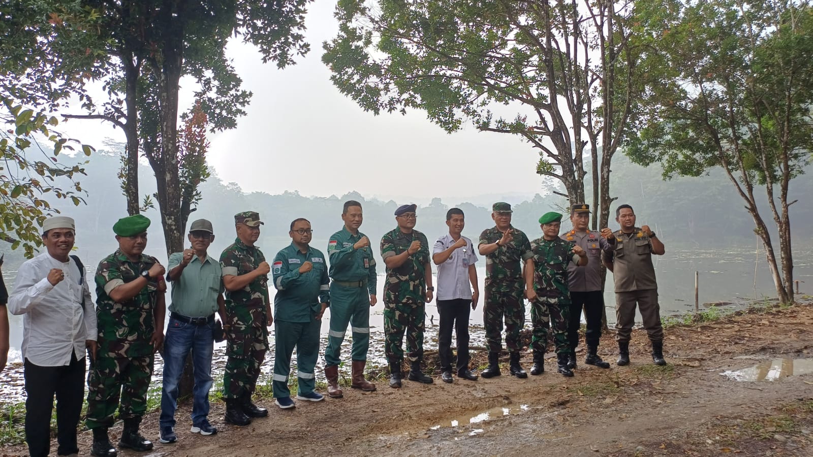 Antisipasi Karhutla, Tim Penyuluh Mabes TNI Sisir Embung dan Menara Pantau di Rokan Hulu