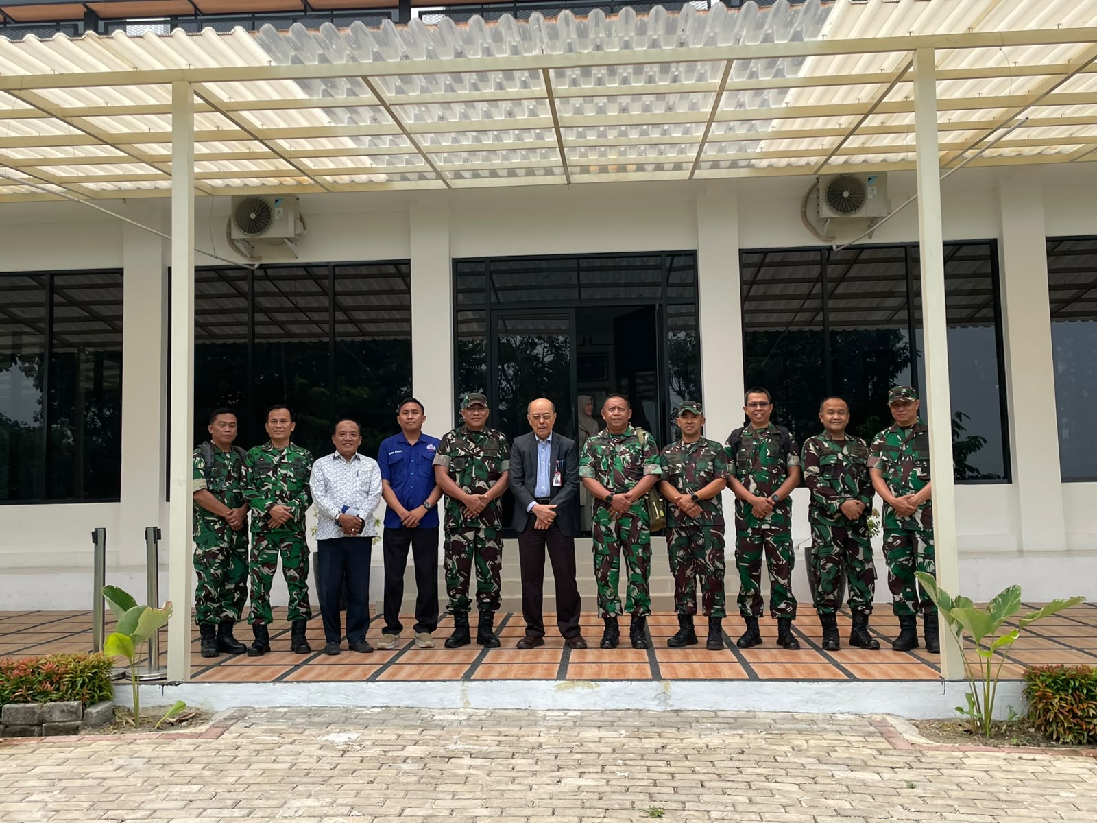 Perkuat Peran Perguruan Tinggi, Tim Mabes TNI Gelar Penyuluhan Karhutla Bersama Civitas Academica UP