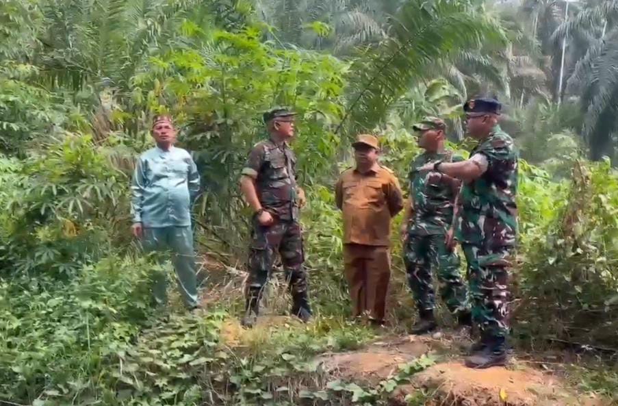 Antisipasi Kemarau dan Titik Panas, Tim Mabes TNI Tinjau Fasilitas Penampungan Air di Tambusai