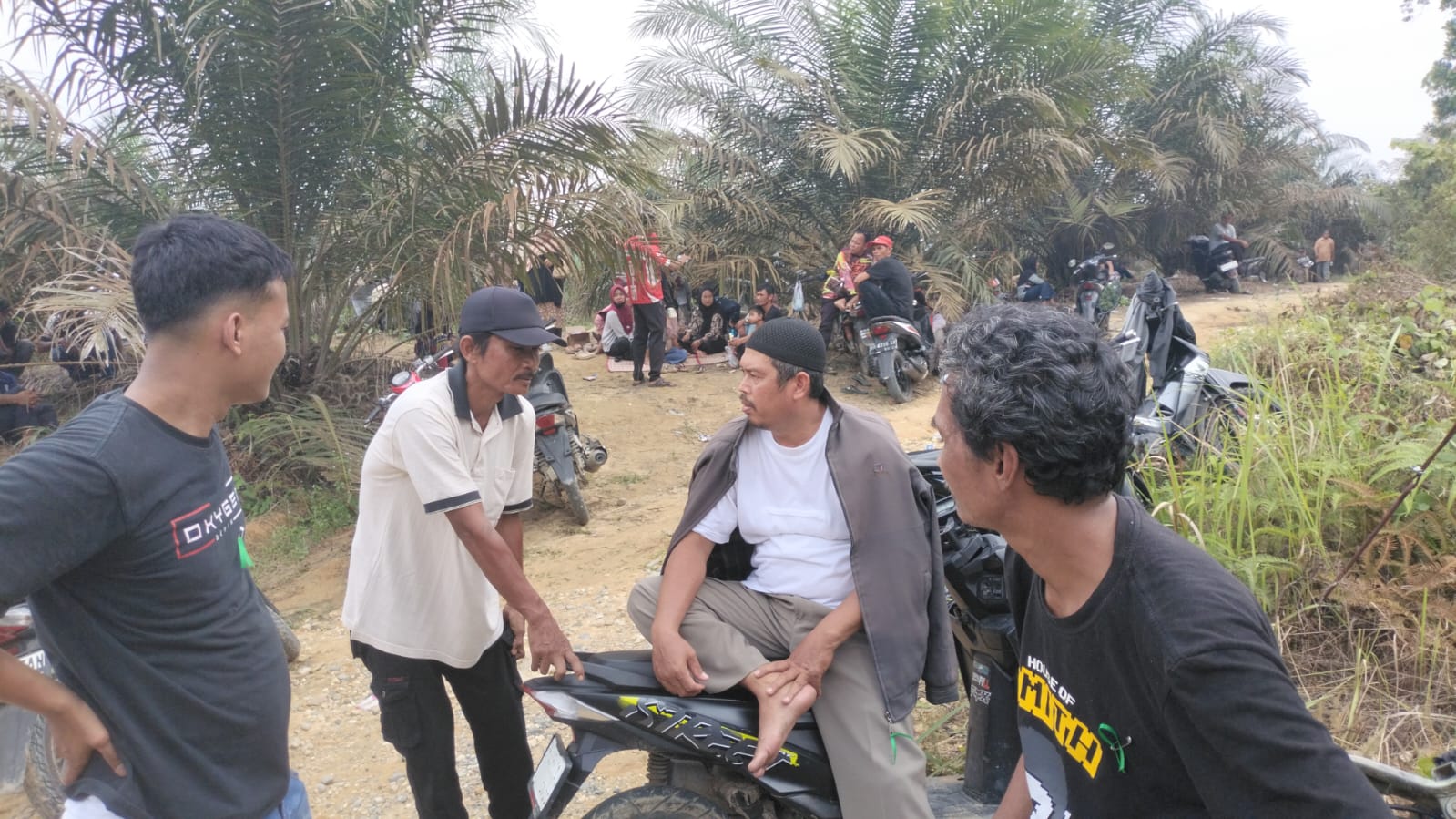 Tuntutan 20% HGU PT. Serikat Putra Belum Tuntas, Ribuan Massa Geruduk 3 Titik Aksi Hingga Terpenuhi