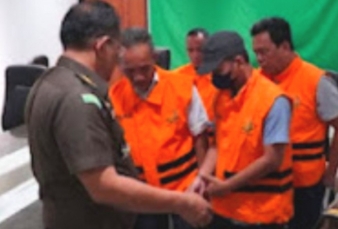 Empat Tersangka Korupsi Proyek Masjid Raya Pekanbaru, di Tahan Kejati Riau