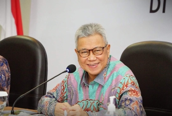 Syamsurizal Membuktikan Diri Maju Bacalon Gubernur di Pilkada Riau 