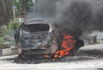 Diduga Kosleting di Bagian Tangki Modifikasi, Mobil Avanza Terbakar di SPBU Kuok 