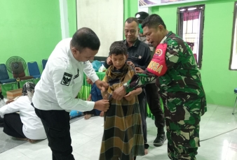 Tingkatkan Hubungan Kerja Yang Baik, Babinsa Bersama Perangkat Desa Laksanakan Komsos 