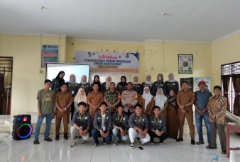 Babinsa Korami 01/Bkn Hadiri Rapat Evaluasi Lokakarya dan Bahas Program Kerja Mahasiswa KKN