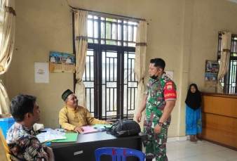 Serda Jefrijal Melaksanakan Komsos, Ingatkan Apdes Jaga Kamtibmas di Desa