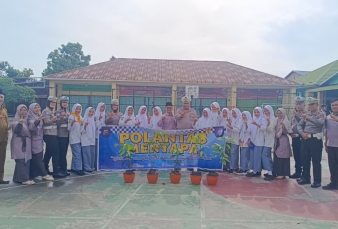 Ditlantas Polda Riau Ajak Siswa SMK  Tertib Berlalu Lintas dan Cinta Lingkungan