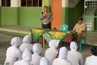 Dirlantas Polda Riau Edukasi Pelajar SMK Taruna Satria Soal Tertib Lalu Lintas dan Green Policing
