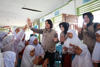 Anak-Anak di Agam Masih Diliputi Trauma, Bertanya kepada Ibunya, Ada Doa Supaya Hujan Berhenti?