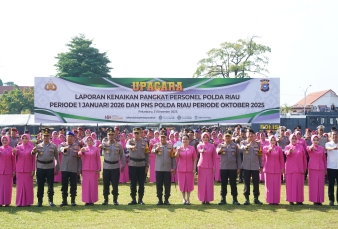 1.116 Personel dan PNS Polda Riau Terima Kenaikan Pangkat, Kapolda Tekankan Tanggung Jawab Pelayanan