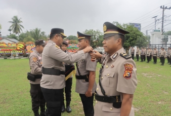 Kapolres Pimpin Sertijap Kapolsek Perhatian Raja Polres Kampar