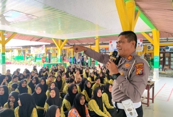 Satlantas Polresta Pekanbaru Edukasi Pelajar SMA Negeri 7 soal Keselamatan Berlalu Lintas