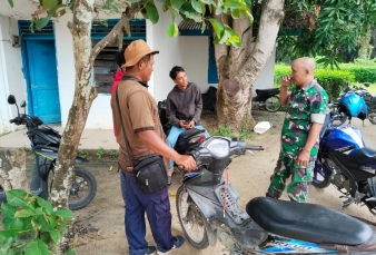 Babinsa Ciptakan Keakraban Bersama Warga Binaan Melalui Komsos