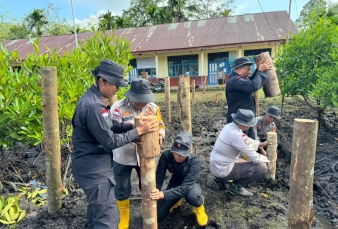 Jembatan Baru Polri Hampir Rampung, Akses Aman Siswa SDN Semulut Akhiri Ancaman Buaya