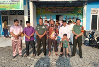 Danramil 01/Bkn Berikan Akte Kelahiran Kepada Anak Panti Asuhan Putra Muhammadiyah Bangkinang Kota 