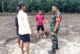 Himbau Temu Cepat Lapor Cepat Karhutla, Babinsa Komsos ke Warga Desa Binaan
