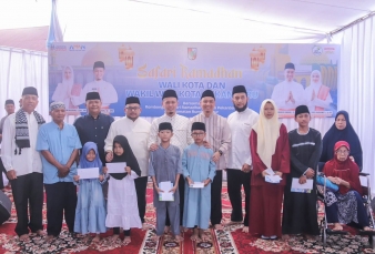 Safari Ramadan di Rumbai Timur, Agung Nugroho Janjikan Perbaikan Jalan dan Bangun Posyandu