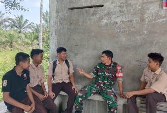 Peduli Dengan Generasi Muda, Babinsa Koramil 14/kepenuhan 