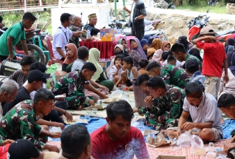 Sukacita Warga Batu Gajah Gelar Syukuran Jembatan Gantung Garuda, TNI dan Rakyat Bahu-Membahu