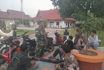 Peduli Dengan Generasi Muda, Babinsa Koramil 14/Kepenuhan Berikan Sosialisasi Bahaya Narkoba Kepada 