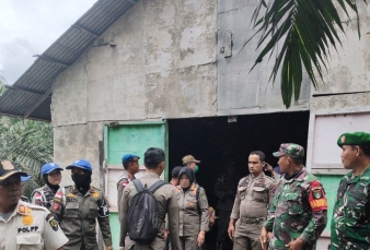 Petugas Gabungan Melakukan Razia di Kabupaten Rokan Hulu