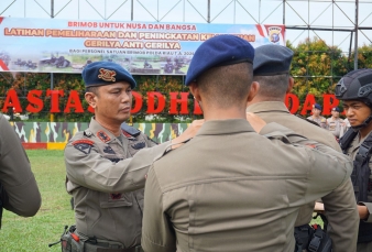 Tingkatkan Kemampuan Taktis, Brimob Riau gelar Latihan Gerilya Anti Gerilya