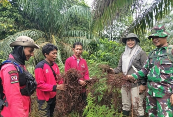 Babinsa Desa Dayo Serda Alex Ranova Laksanakan Patroli Bersama Manggala Agni, MPA dan Tim