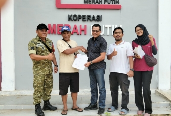 Kedatangan Armada Truk KDKMP Roda di Desa Lubuk Terap Berjalan Lancar