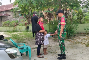 Babinsa Koramil 06 Siak Hulu Ajak Ibu-Ibu Waspadai Stunting Melalui Komsos Humanis